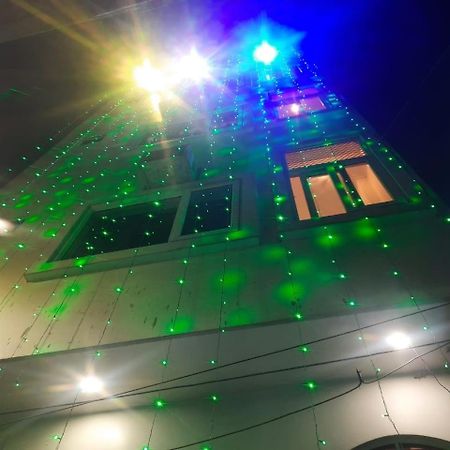 ורנאסי Hotel Blue Star מראה חיצוני תמונה