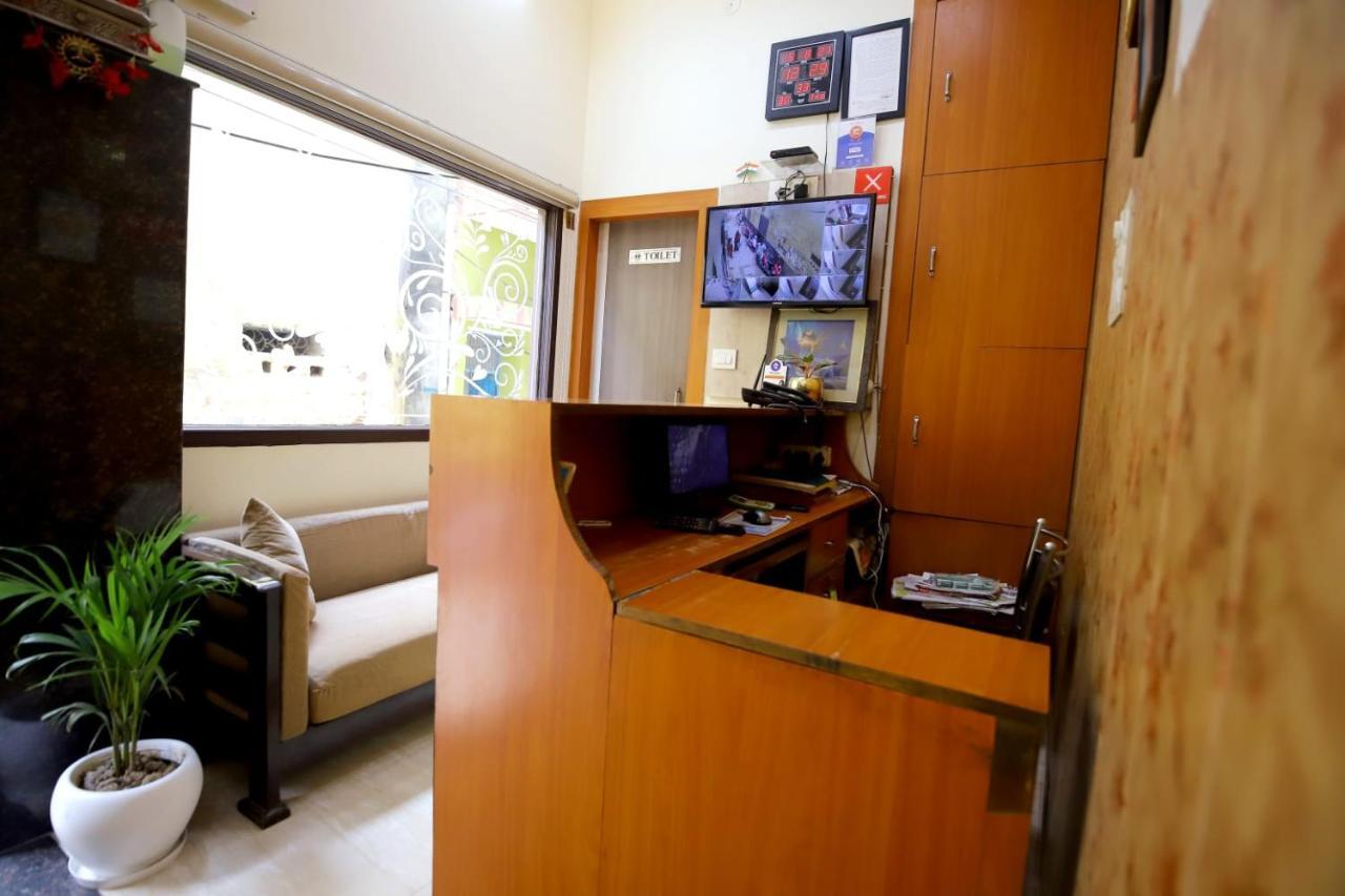 ורנאסי Hotel Blue Star מראה חיצוני תמונה