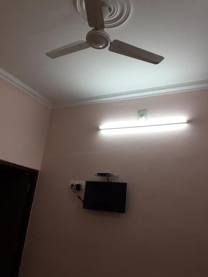 ורנאסי Hotel Blue Star מראה חיצוני תמונה