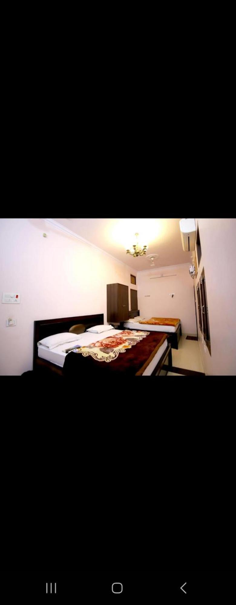 ורנאסי Hotel Blue Star מראה חיצוני תמונה