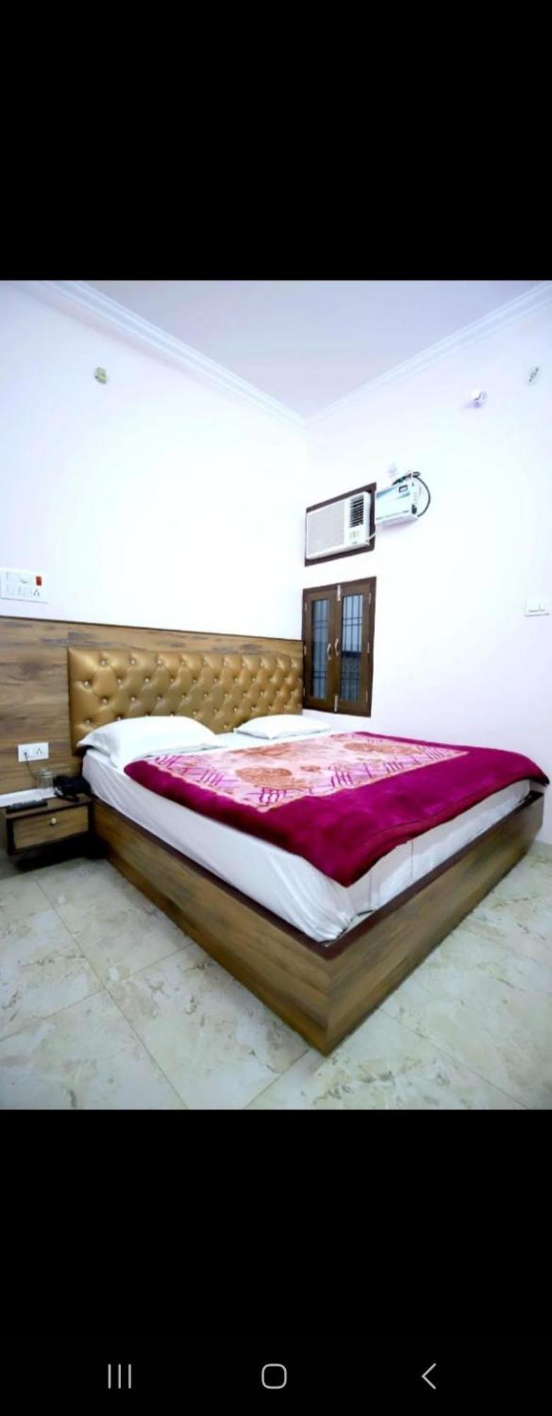 ורנאסי Hotel Blue Star מראה חיצוני תמונה