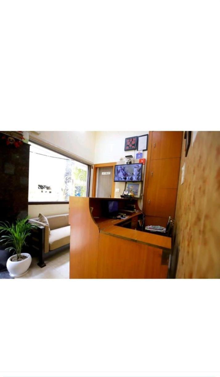 ורנאסי Hotel Blue Star מראה חיצוני תמונה